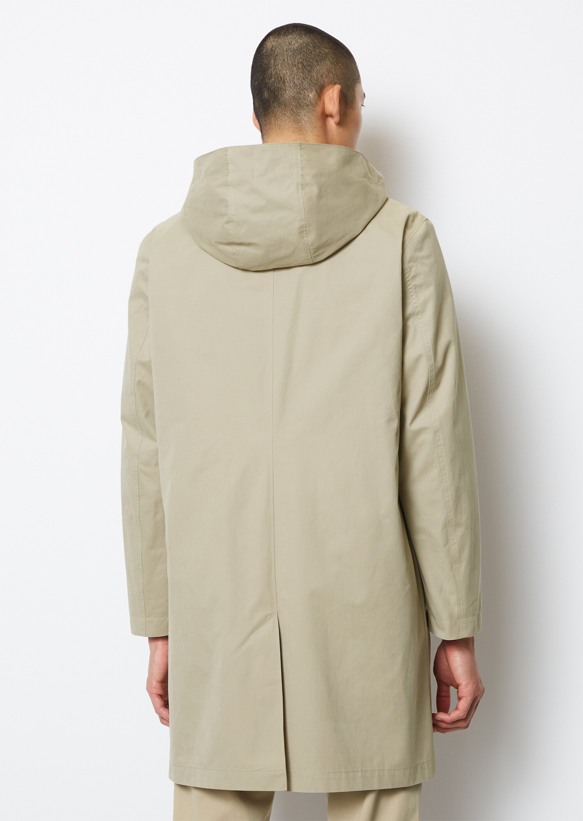 Kurzmantel regular aus recyceltem Material