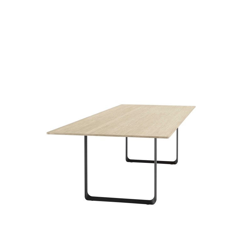 Muuto 70/70 Solid Oak tafel 295x108 wit