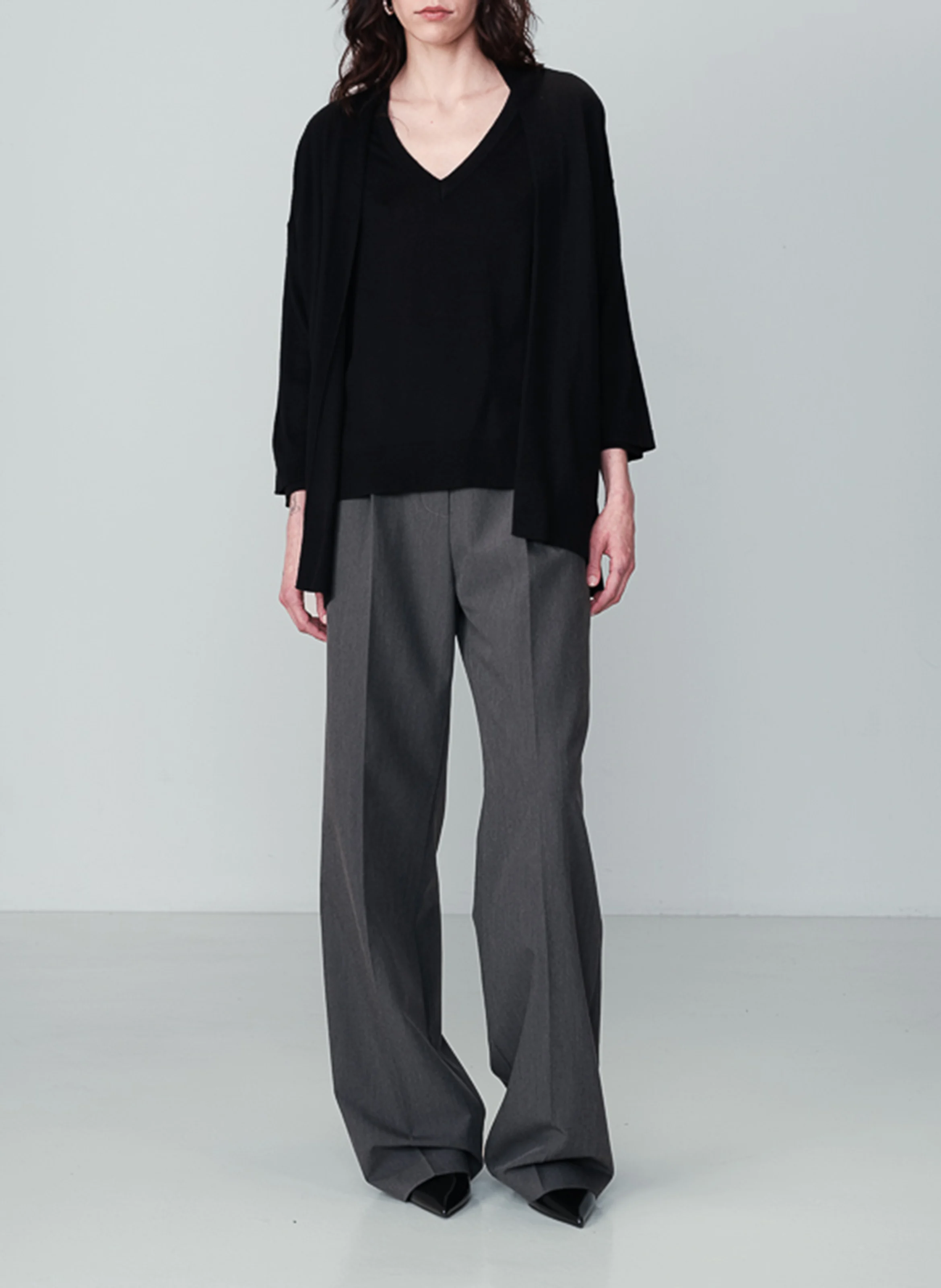 NAIVE - Pull col V| Noir