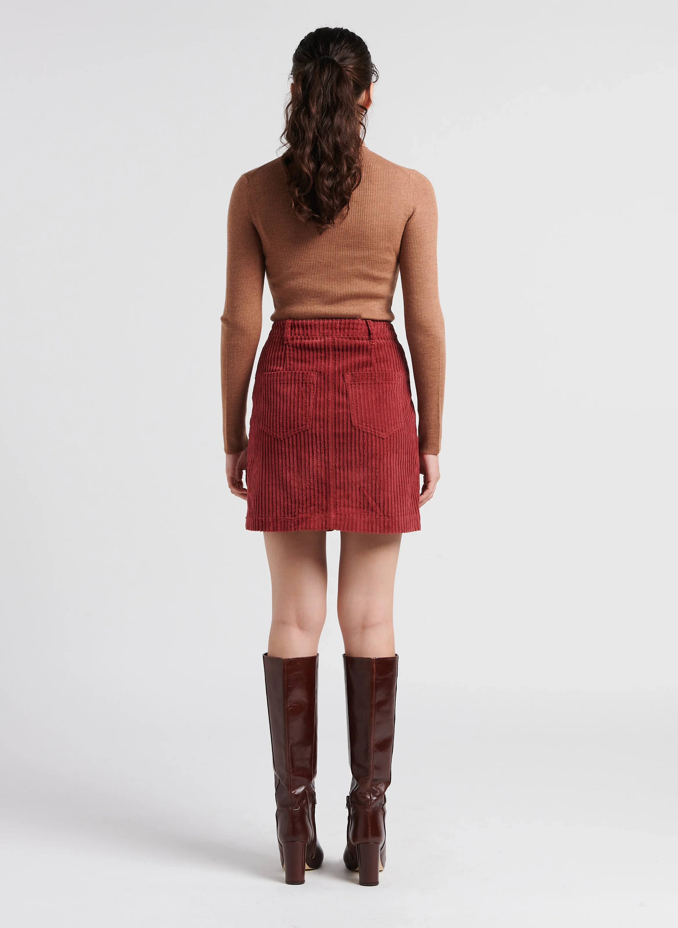 BENJAMIN - Pull moulante col roulé en laine | Marron