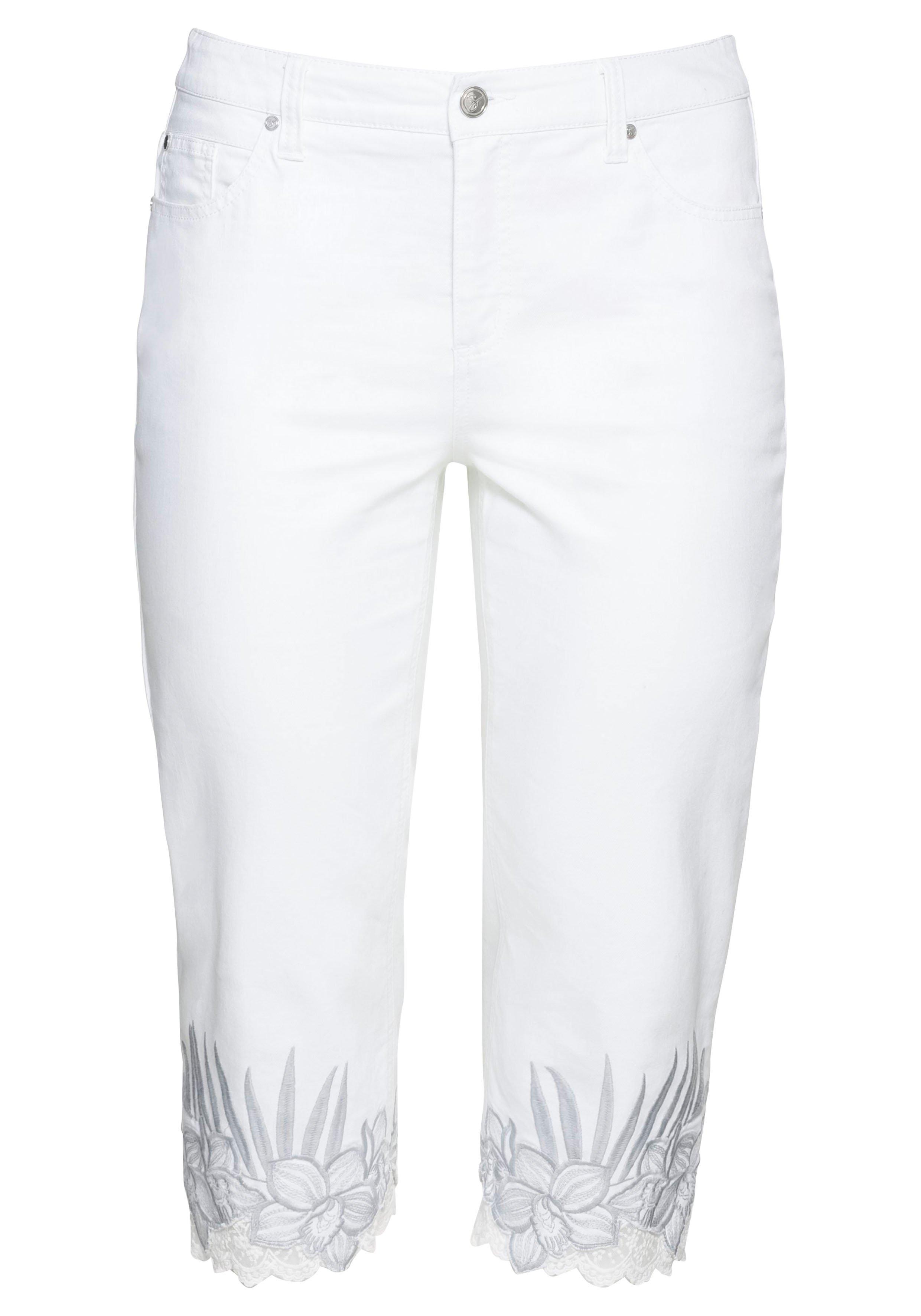 3/4-Jeans mit Stickerei und Spitze am Saum