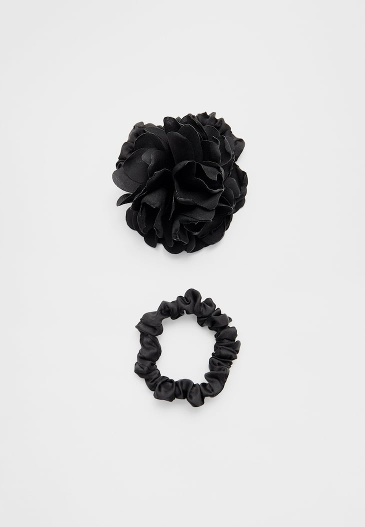 Conjunto de 2 scrunchies de flores