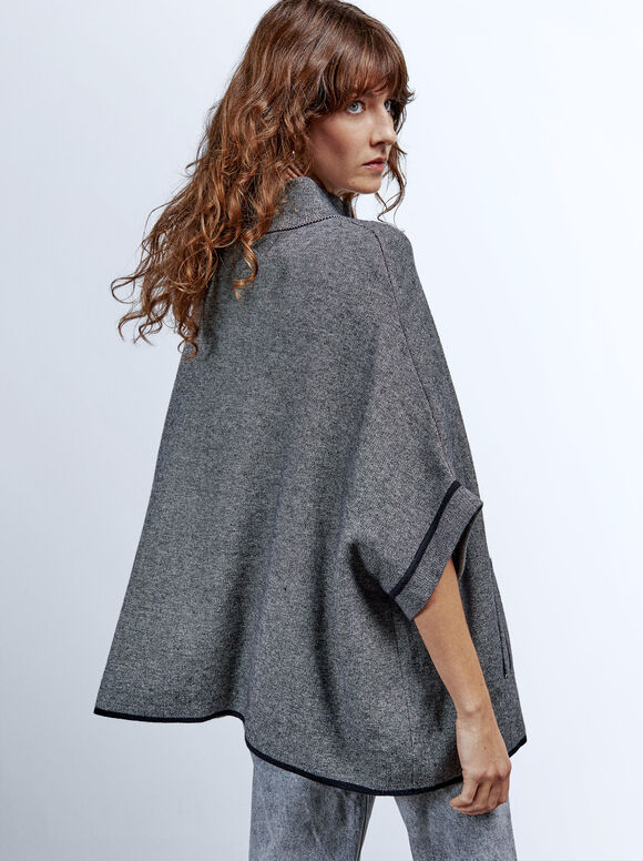Poncho de gola alta em tricô - Preto