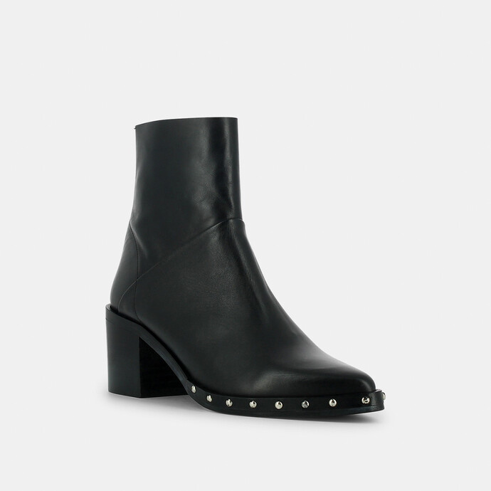 Bottines pointues à clous  en cuir noir