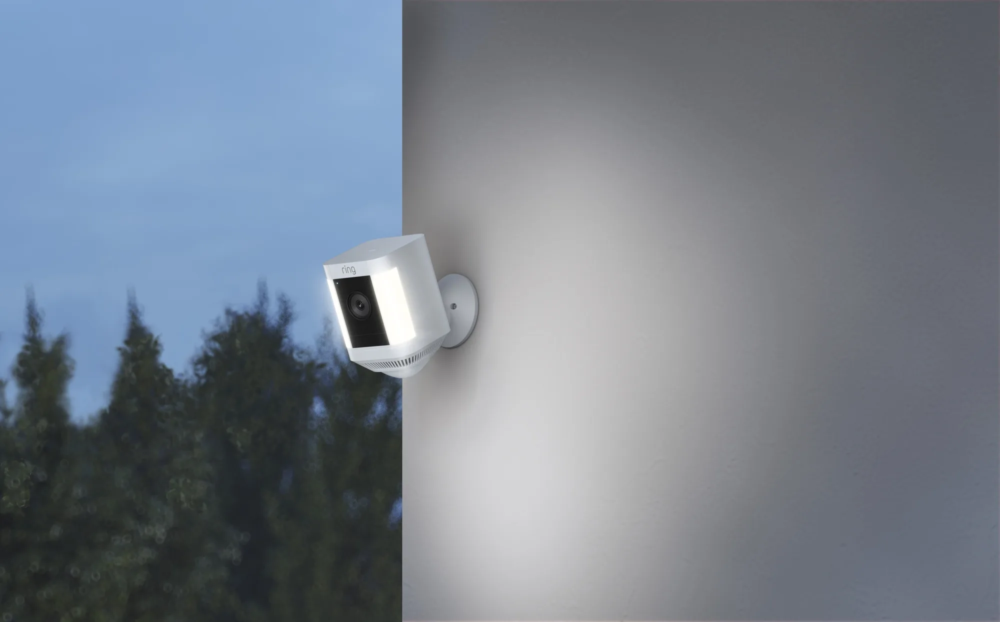 Ring Spotlight Cam Plus Battery Blanc Caméra de surveillance