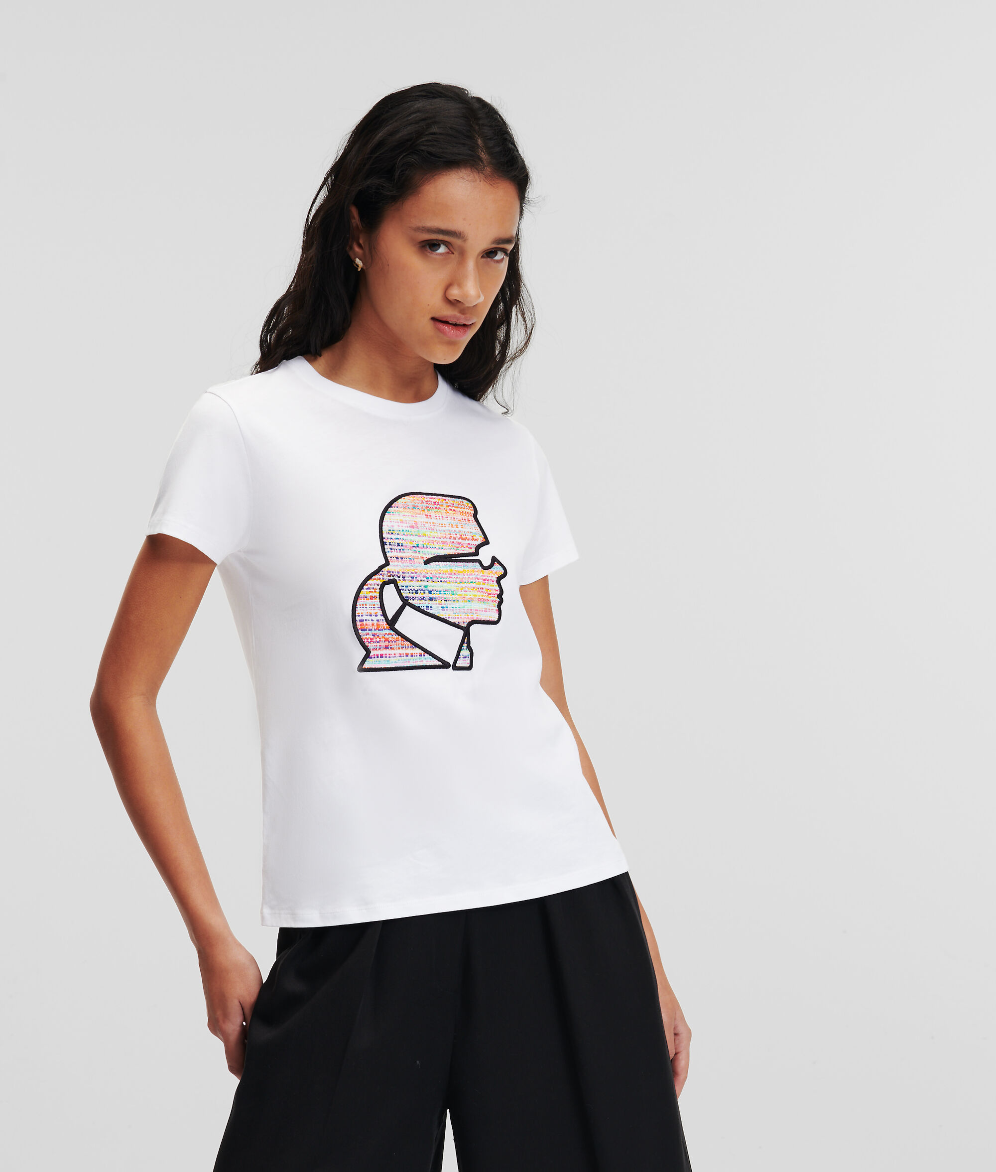 T-SHIRT MOTIF PROFIL KARL EN BOUCLÉ