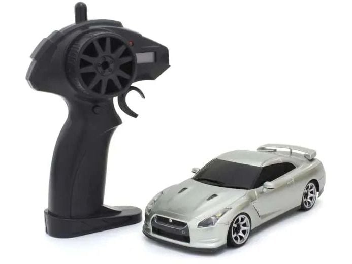 Kyosho Nissan GT-R R35 1:28, Silber Miniatur-RC-Auto