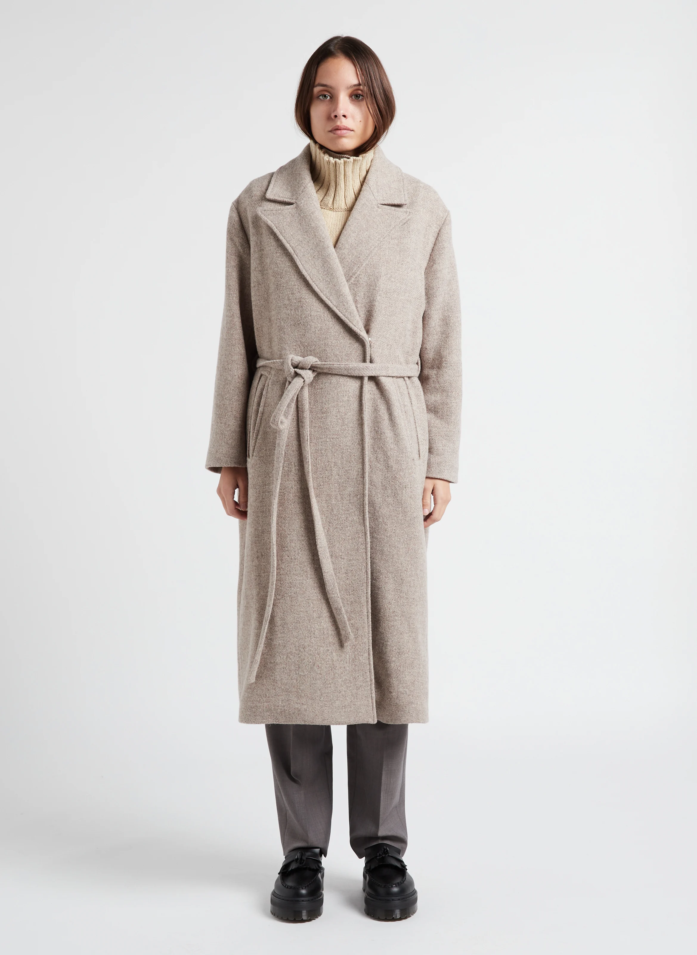 ARTHUS - Manteau col tailleur ceinturé en laine| Beige