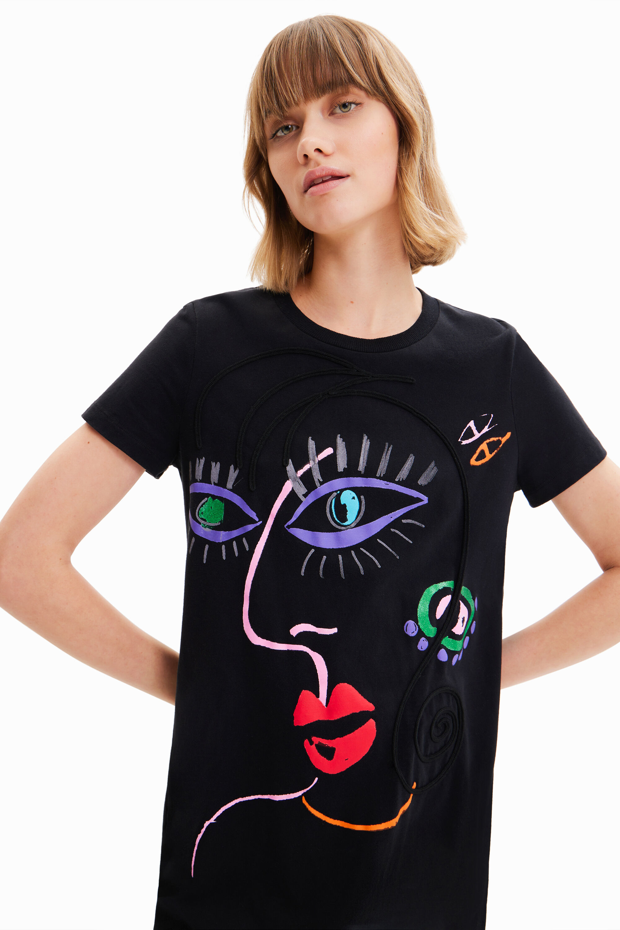Robe t-shirt visage arty