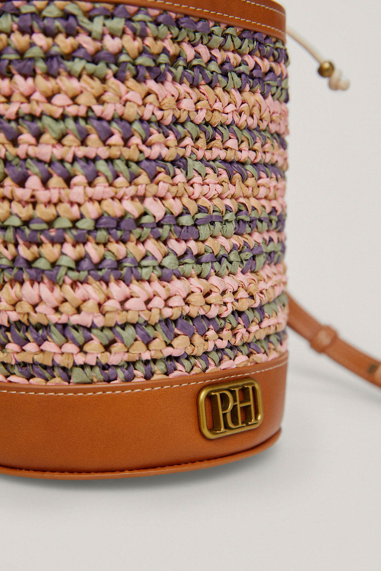 Bolsa tipo balde em ráfia multicolorida - Várias cores