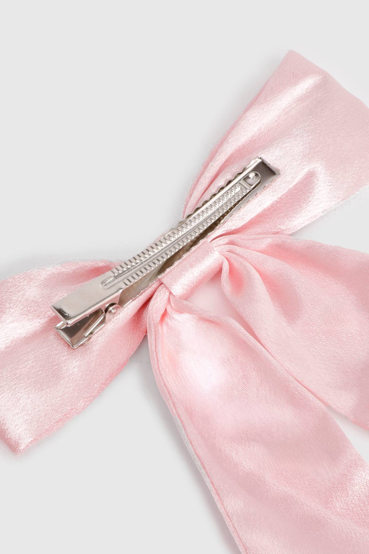 boohoo Barrette nœud en satin rose bébé