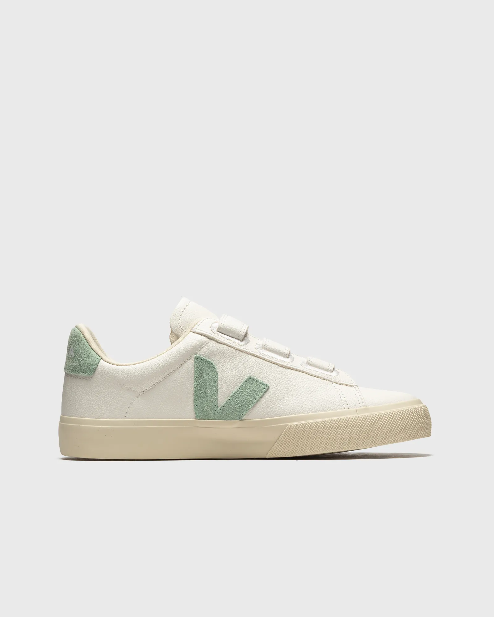 Veja WMNS RECIFE LOGO CHROMEFREE LEATHER