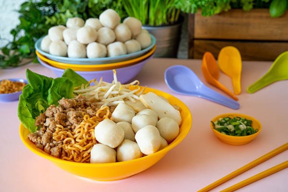 Mie met visballen