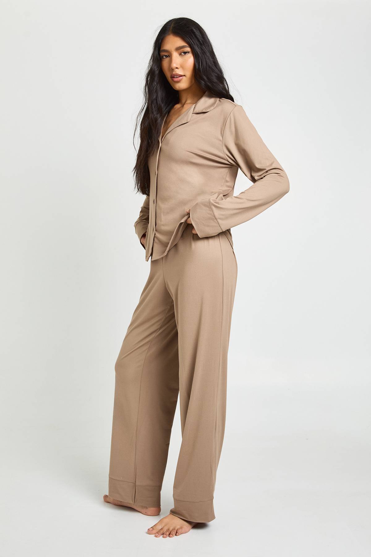 boohoo Ensemble Pyjama Chemise Boutonnée Et Pantalon Tall En Jersey Doux