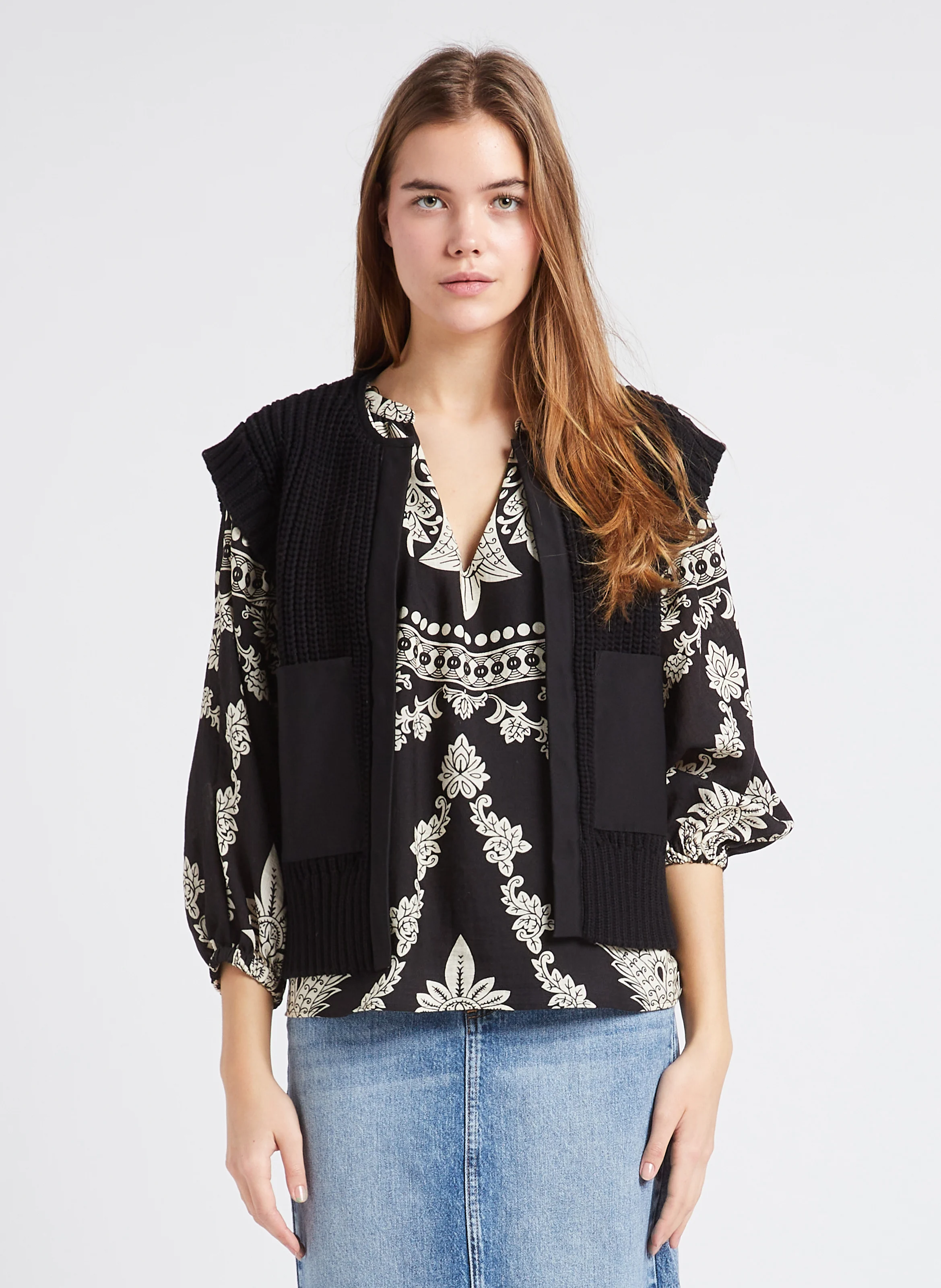 LAURENA - Gilet col rond en coton melangé | Noir