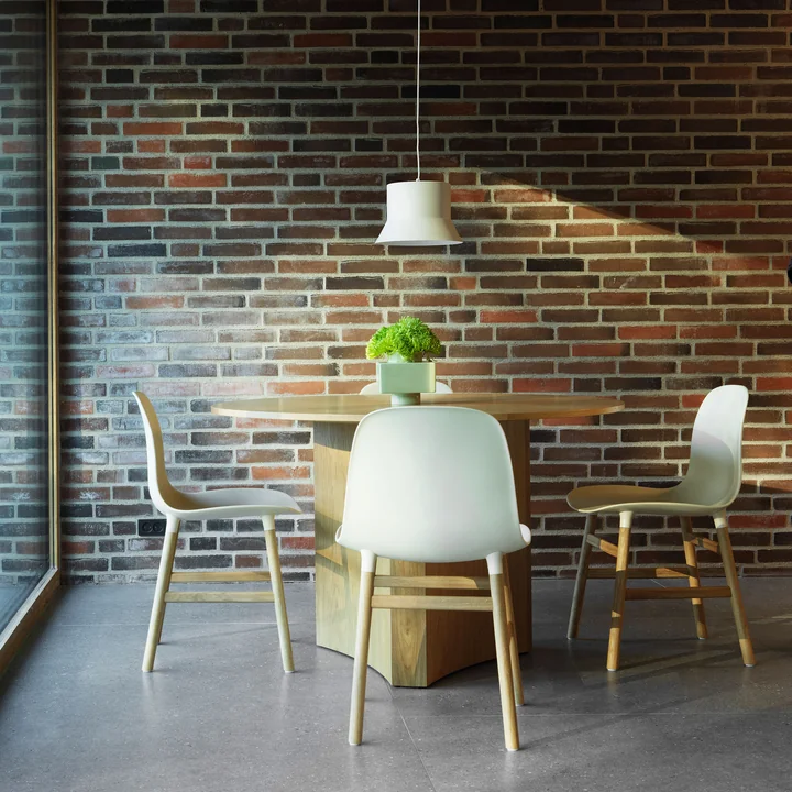 Normann Copenhagen - Form Stuhl, Eiche schwarz / schwarz