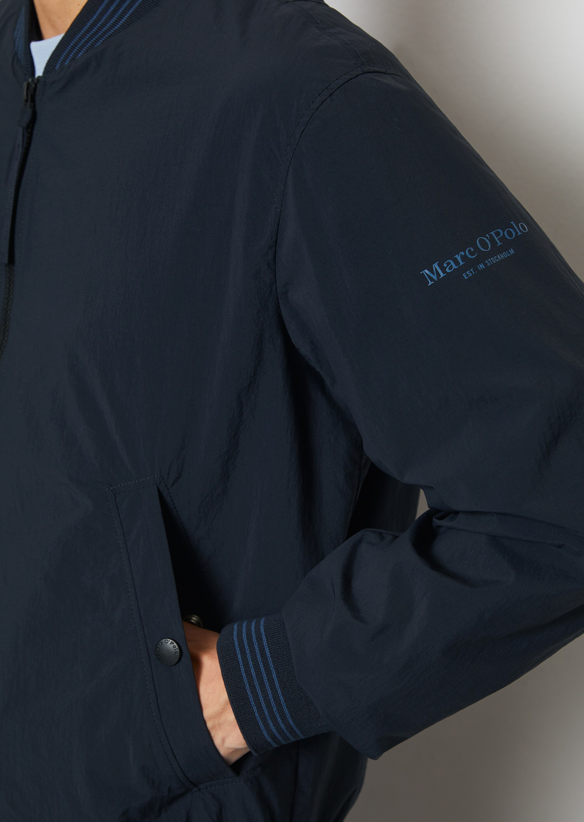 Windjacke regular im Fliegerjacken-Stil