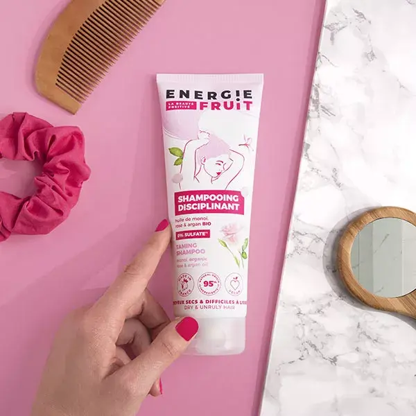 Shampoo Energie Fruit para Cabelos Secos e Rebeldes com Rosa Monoi e Óleo de Argan Orgânico 250ml