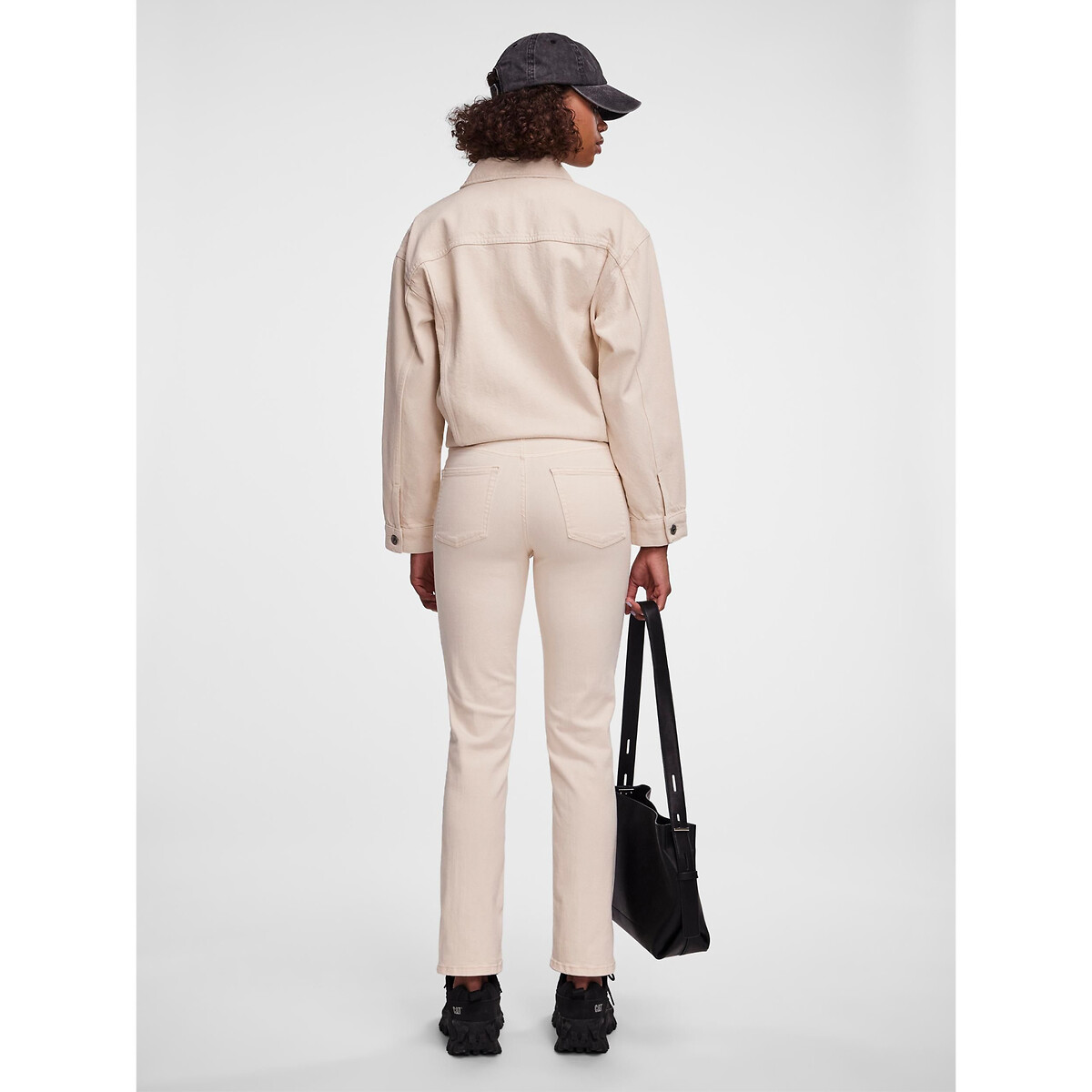 PEÇAS<br>Jeans certos