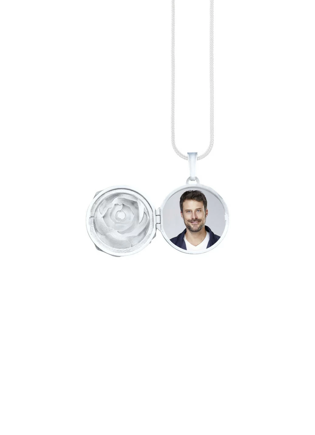 Medaillon im Rosen-Design