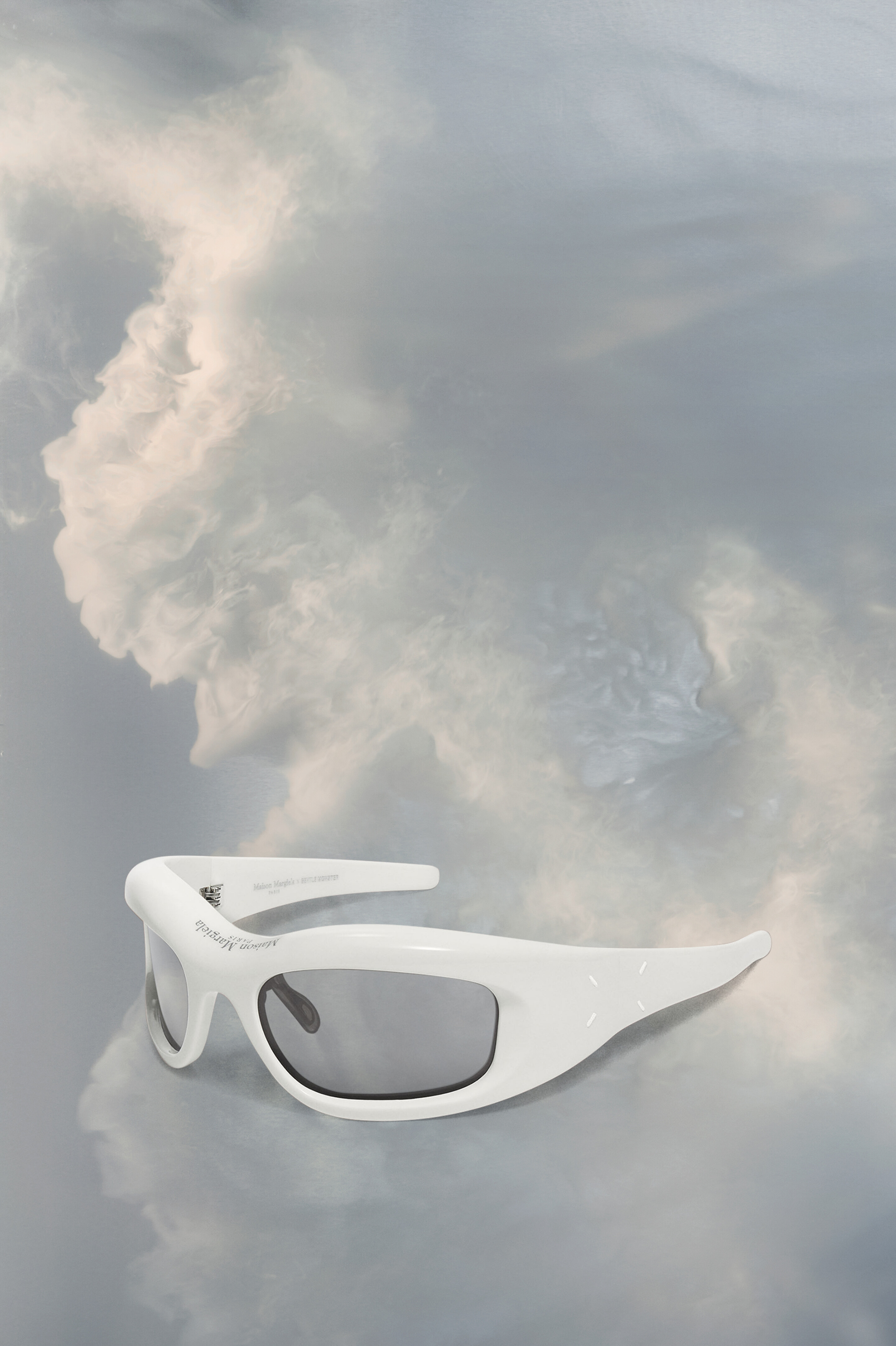 White Oversize Glasses MM x Gentle Monster Blanc