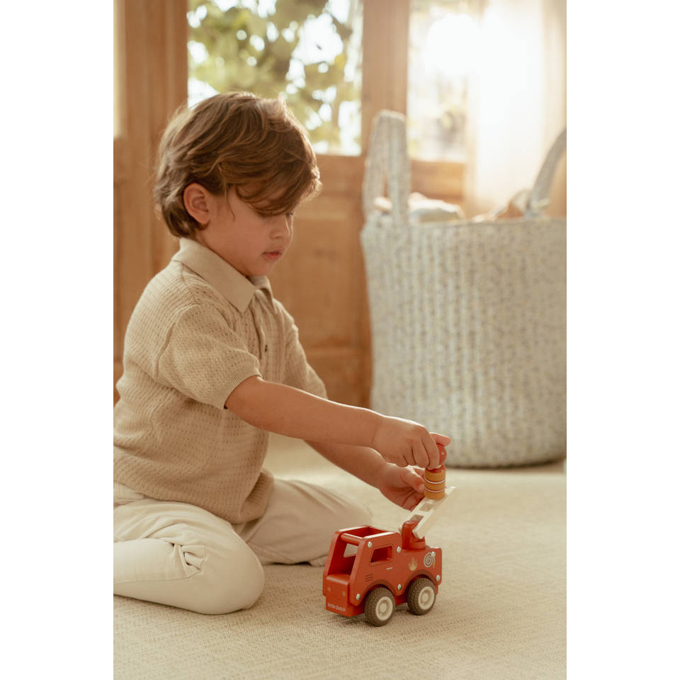 Little Dutch houten brandweerwagen met pop