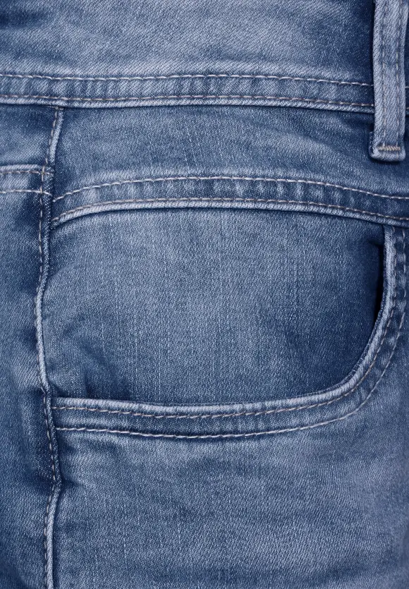 Casual Fit Jeans - light blue random wash