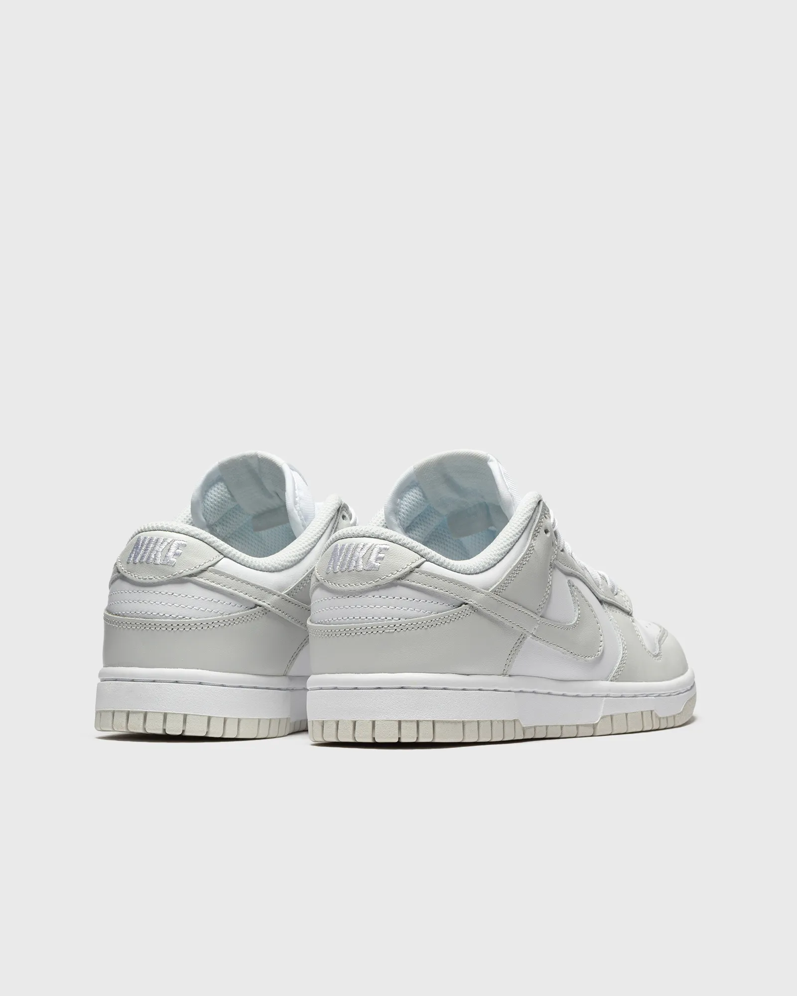 Nike WMNS DUNK LOW
