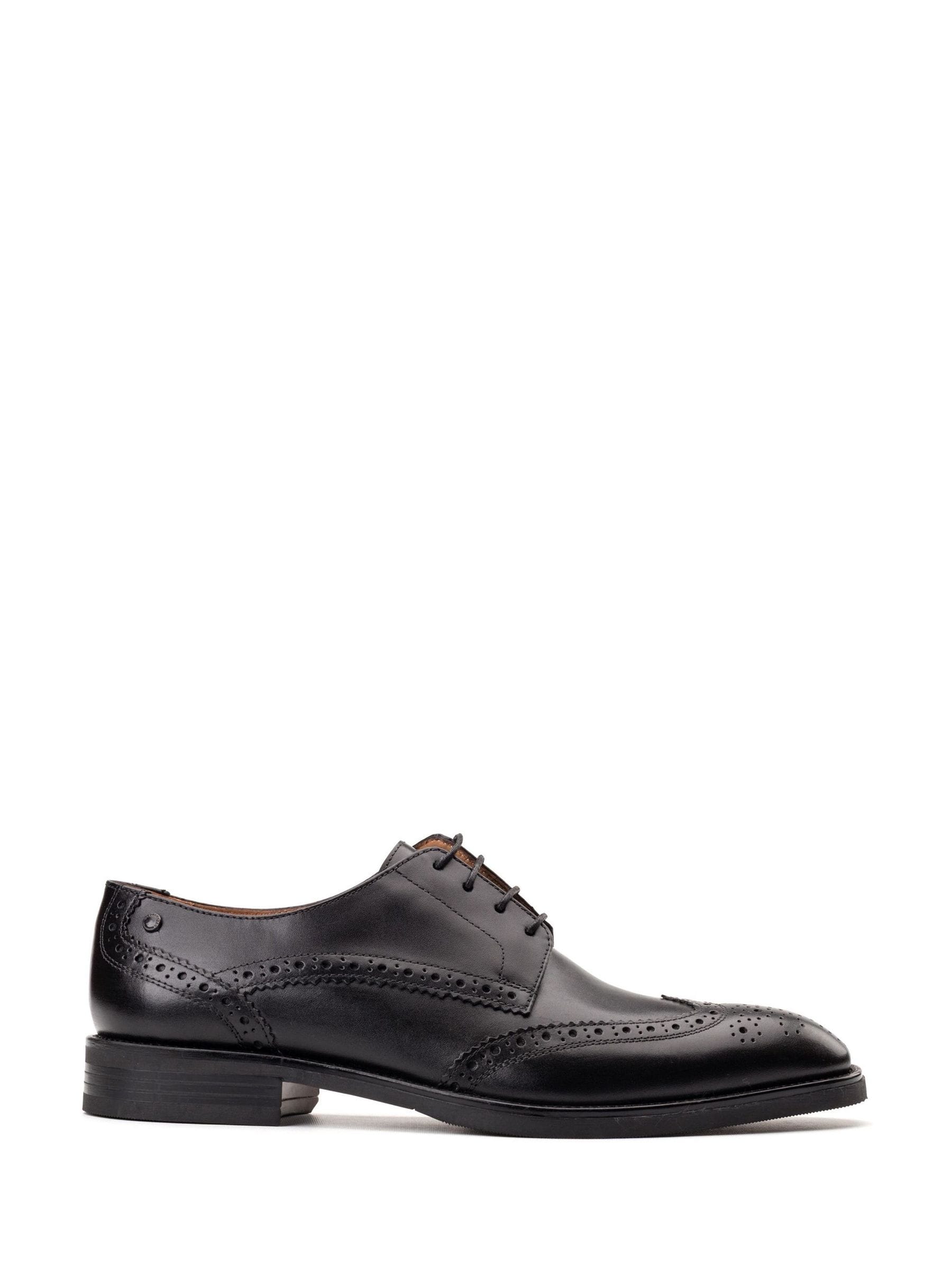 Zwart - Base London Pocket Brogue Shoe