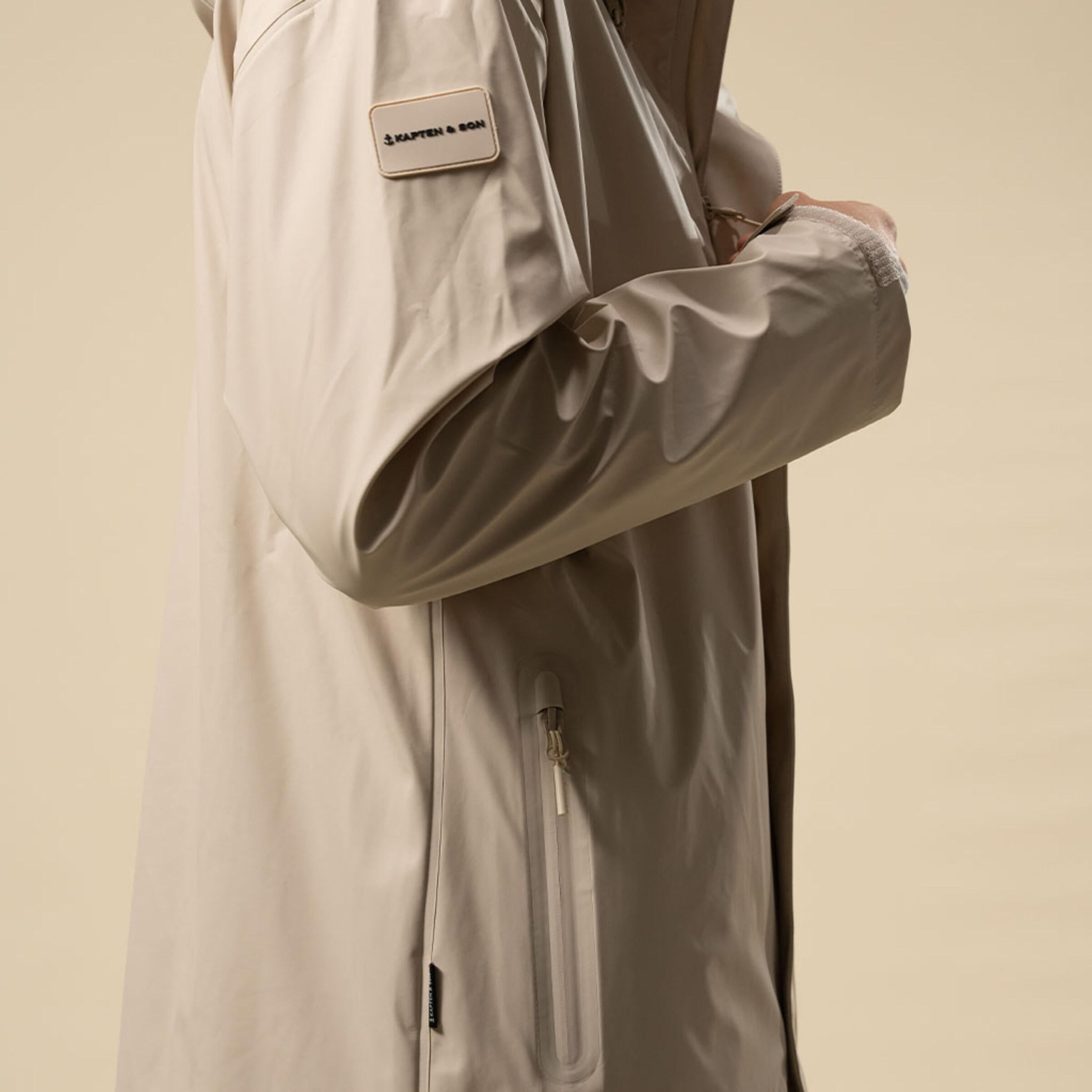 Everyday Rain Jacket Short Sandstone