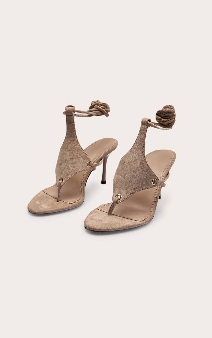 Camel Sandales À Talons Aiguilles En Synthétique Avec Lacets Entrelacés Et Bride Entre Les Orteils