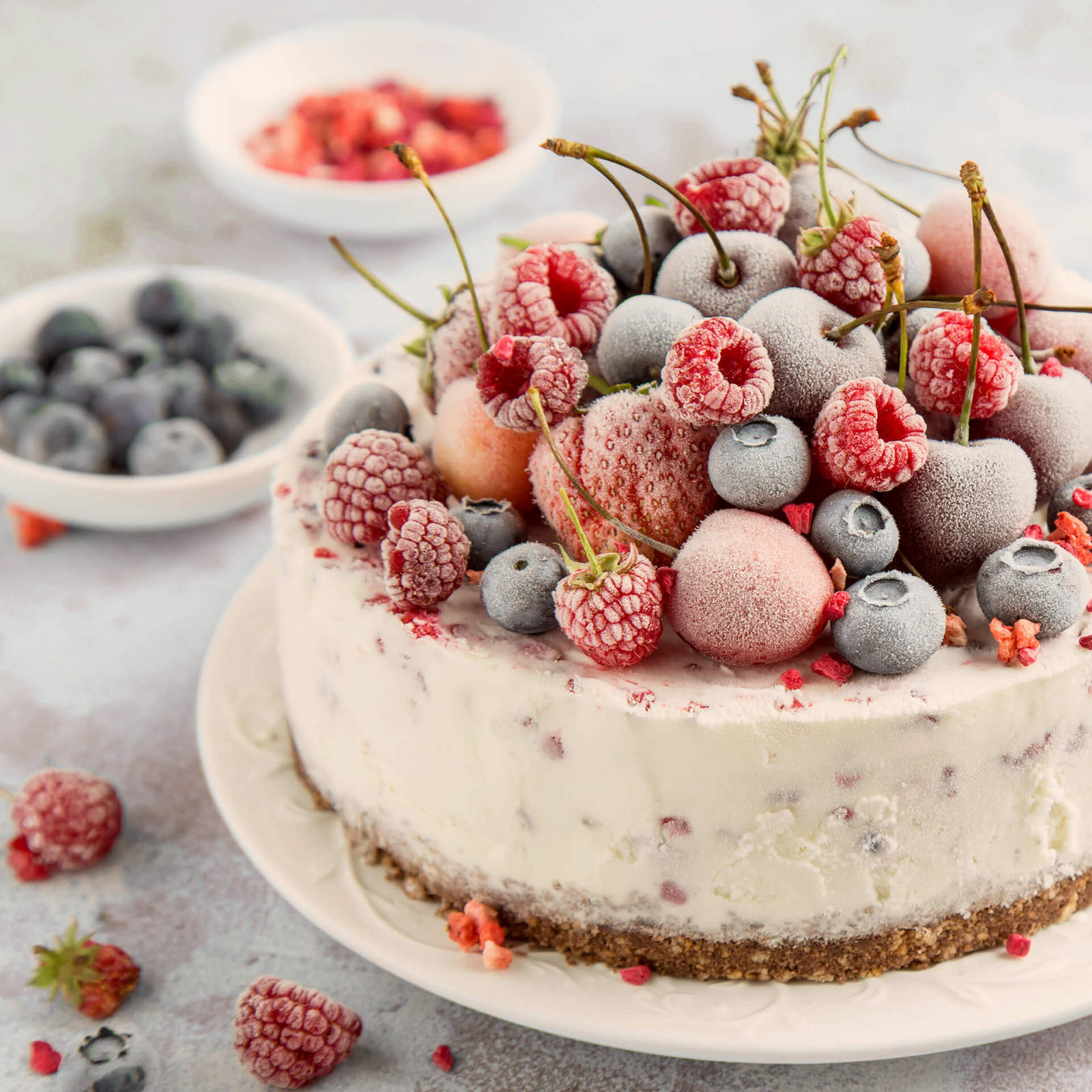 Leinwandbild BEERENTORTE - weiß-rot - 50x50 cm