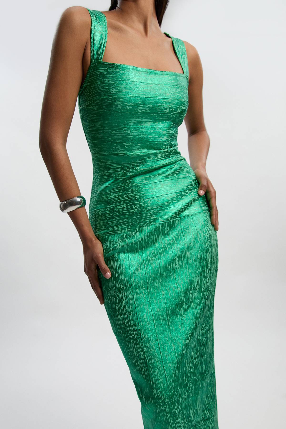 KarenMillen Robe Maxi Moulante À Bretelles En Maille Métallisée Pour Petite Taille