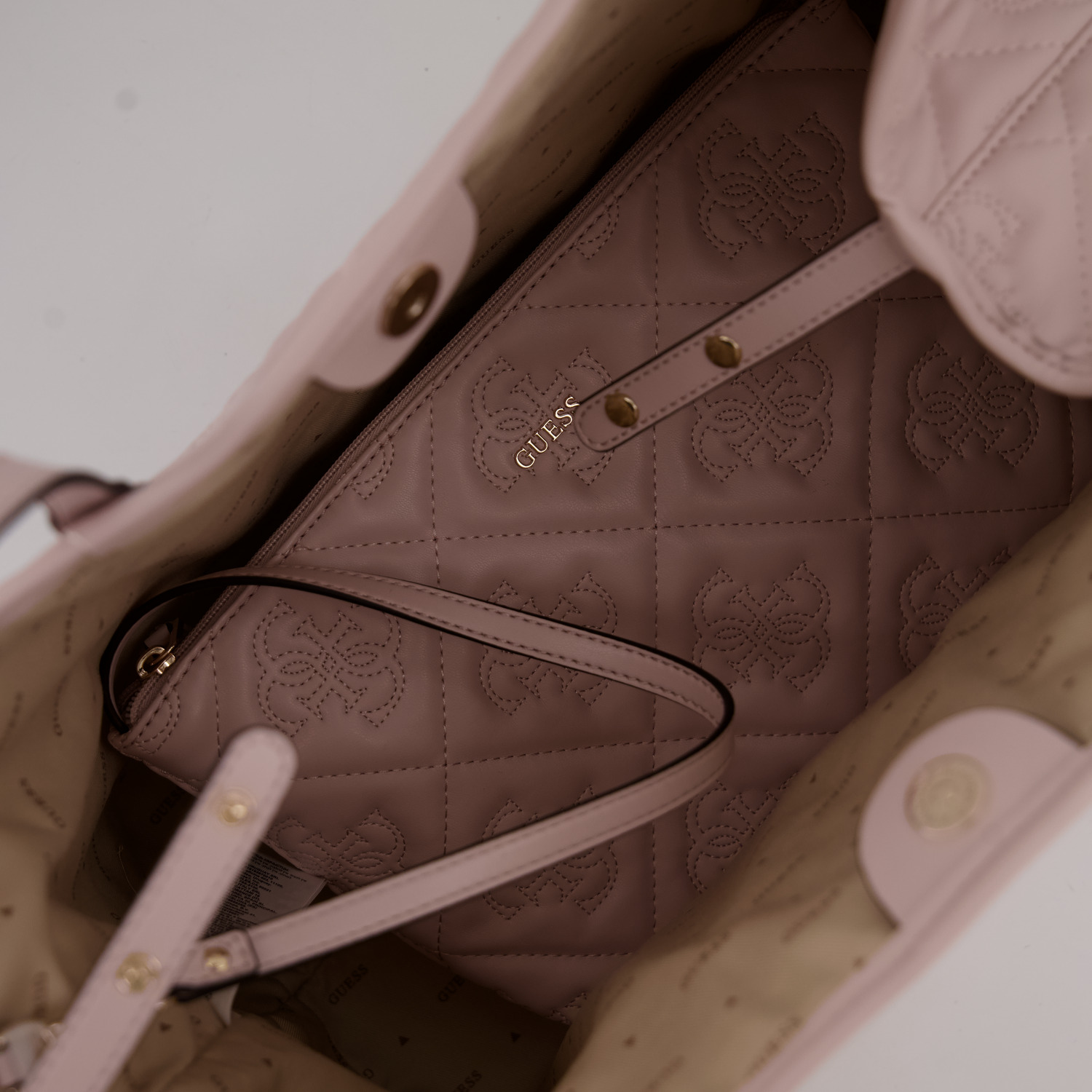 GUESS VIKKY II LARGE TOTE