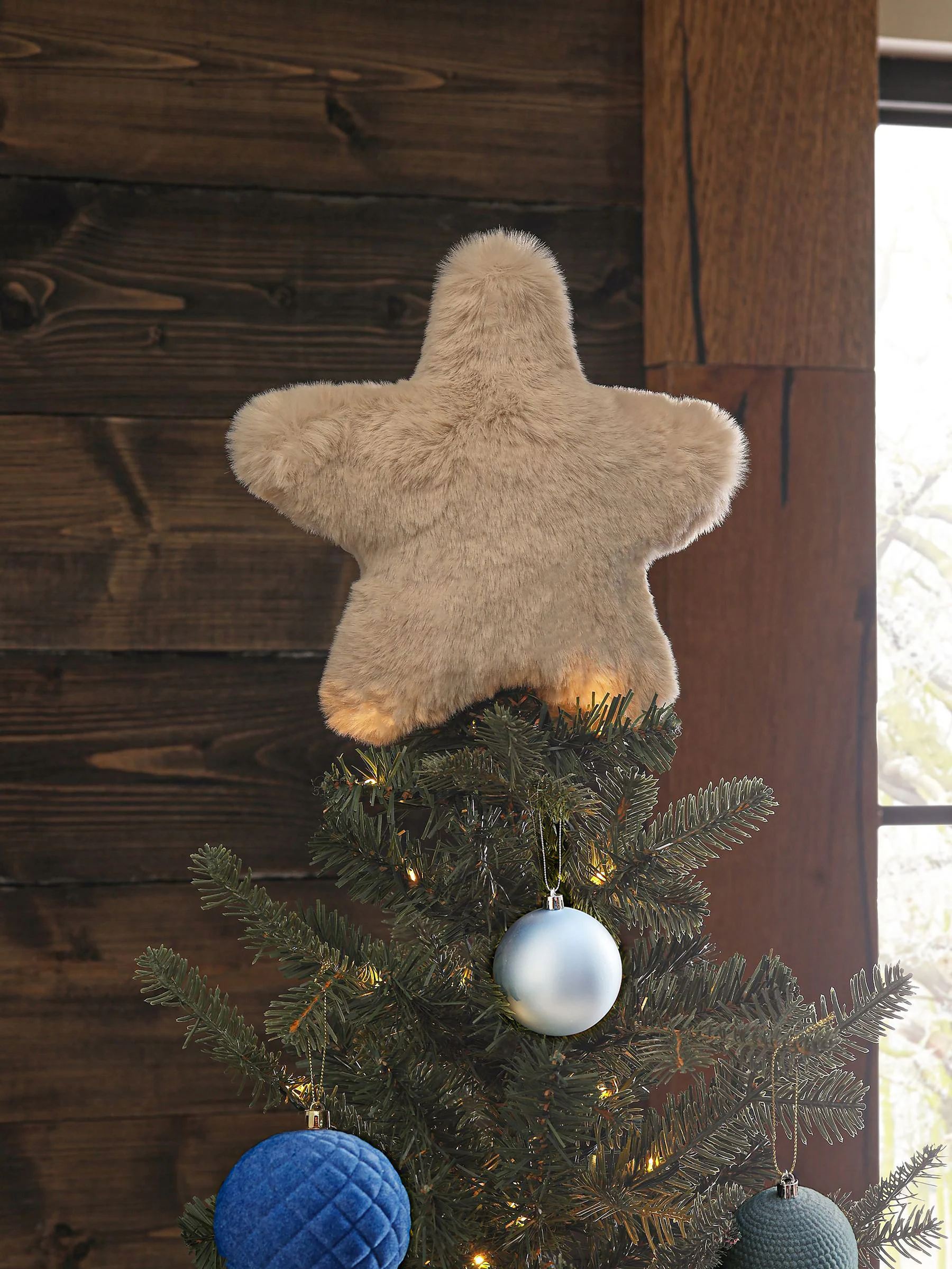 Kerstpiek met ster van imitatiebont