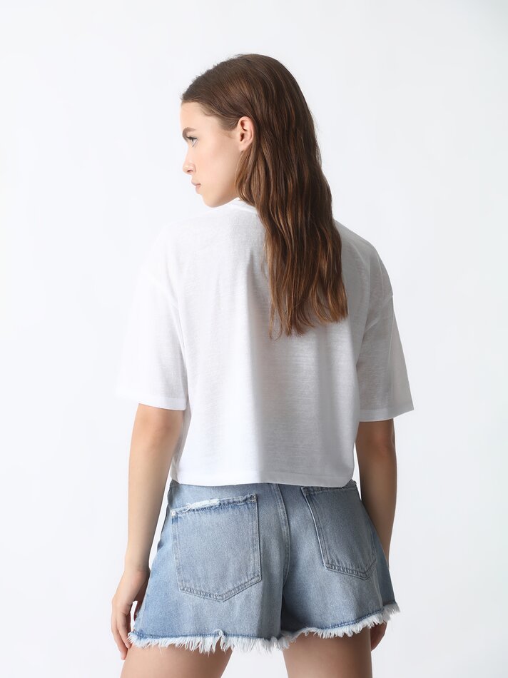 Camiseta cropped estampada - Branca