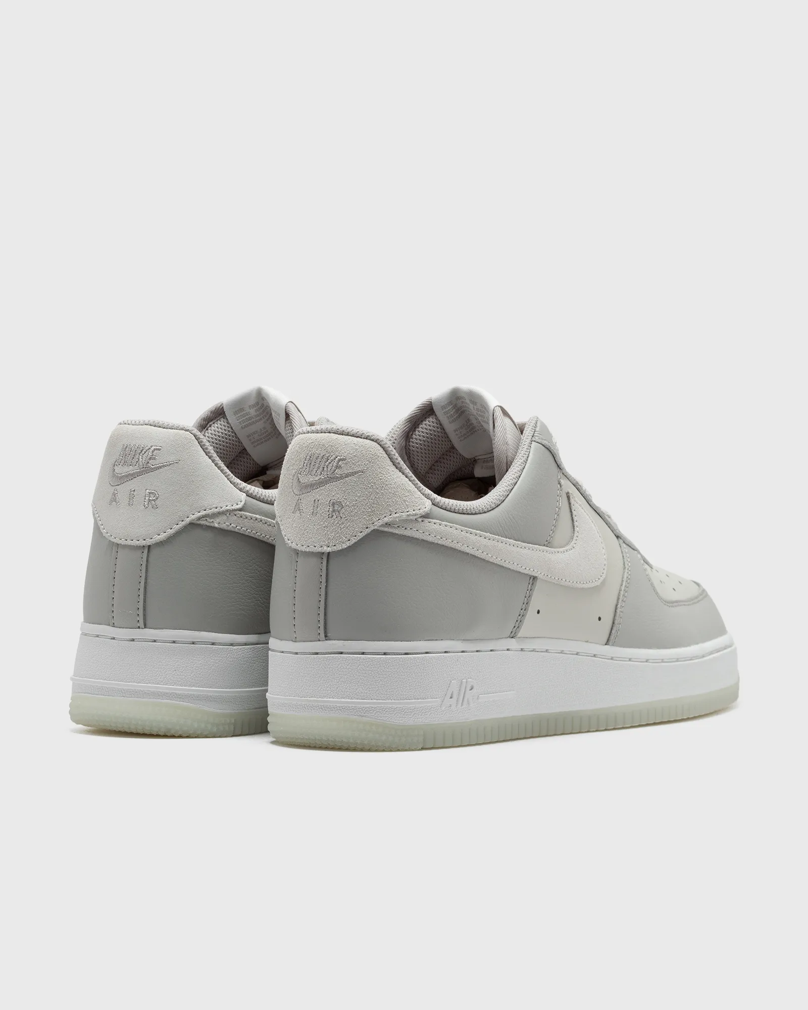 Nike AIR FORCE 1 '07 LV8
