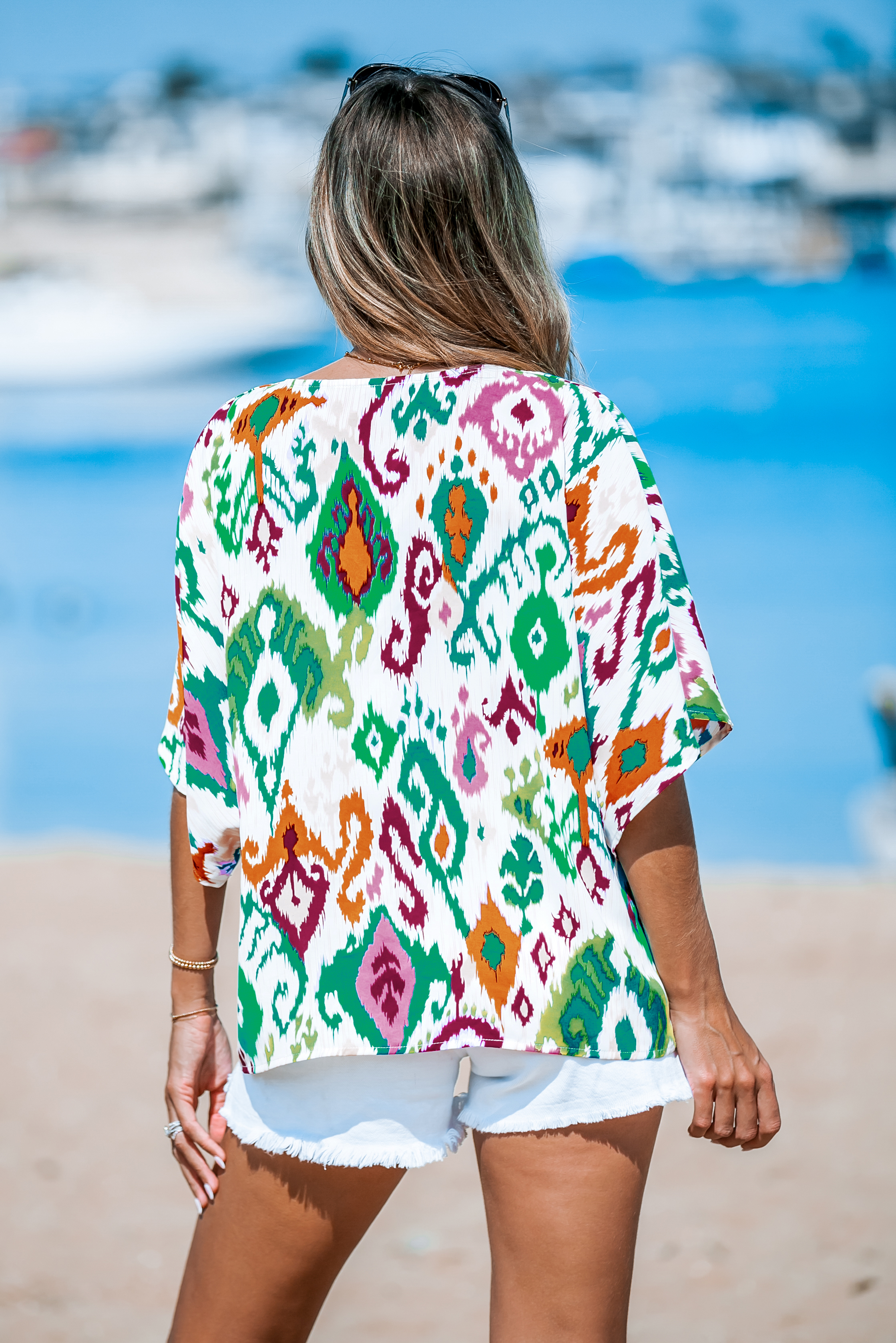 Blouse avec manches courtes et boutons sur le devant boho