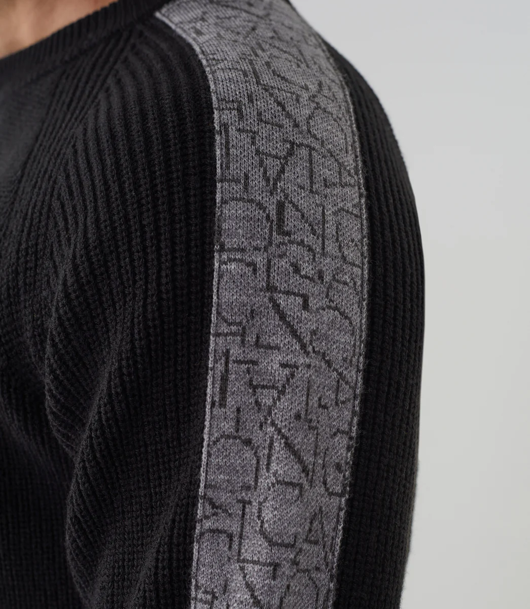 Pull col rond noir 