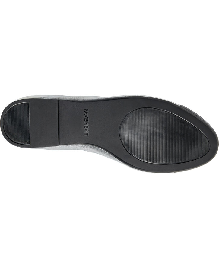 Pavement Lucy Lu Silver/black patent