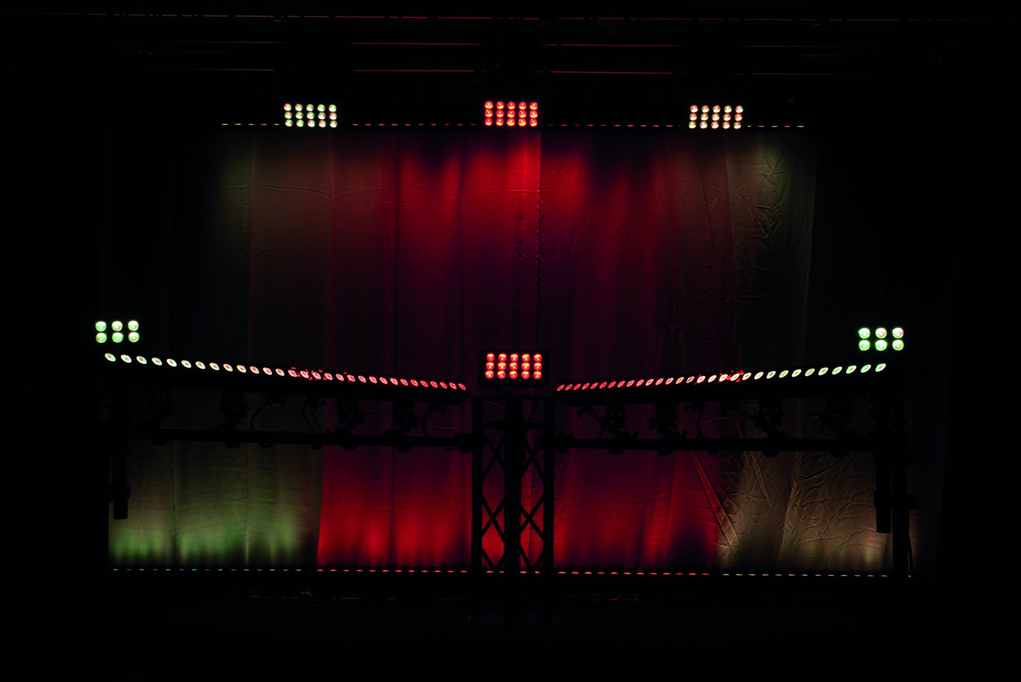 Showtec Cameleon Bar 15 Q6 Tour RGBWA-UV LED bar