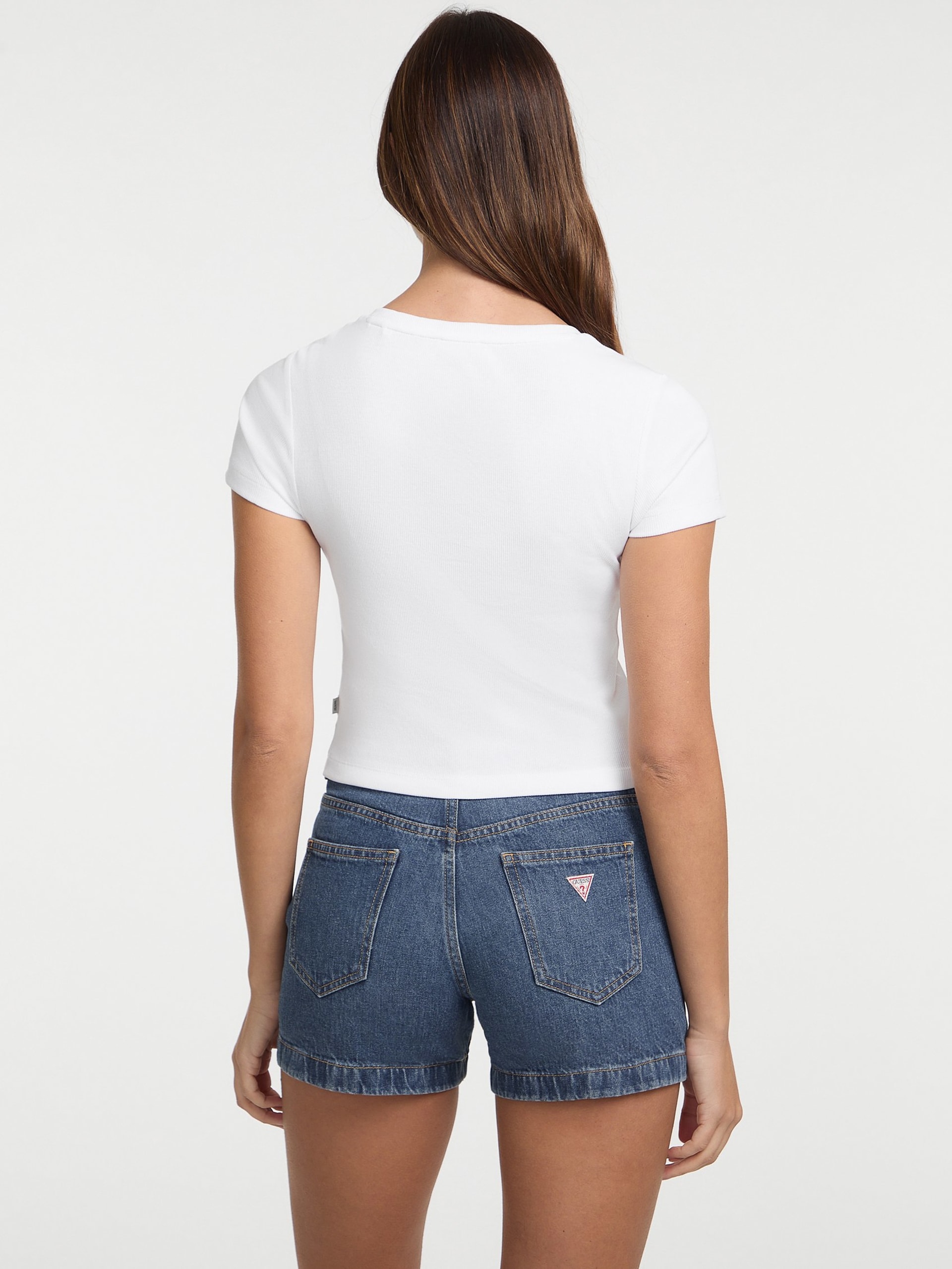 Blusa de gola redonda bordada