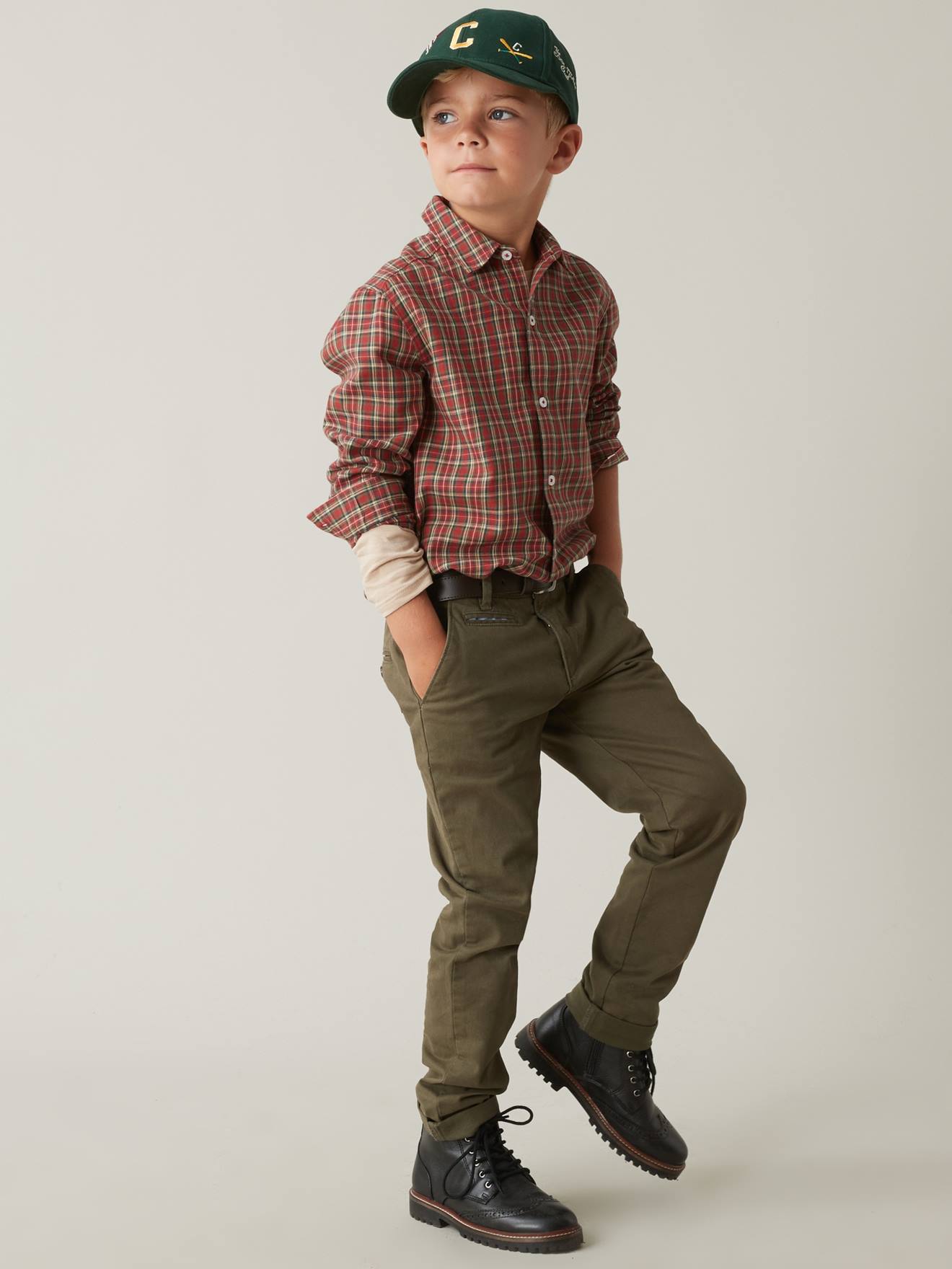 Calças estilo chino para meninos