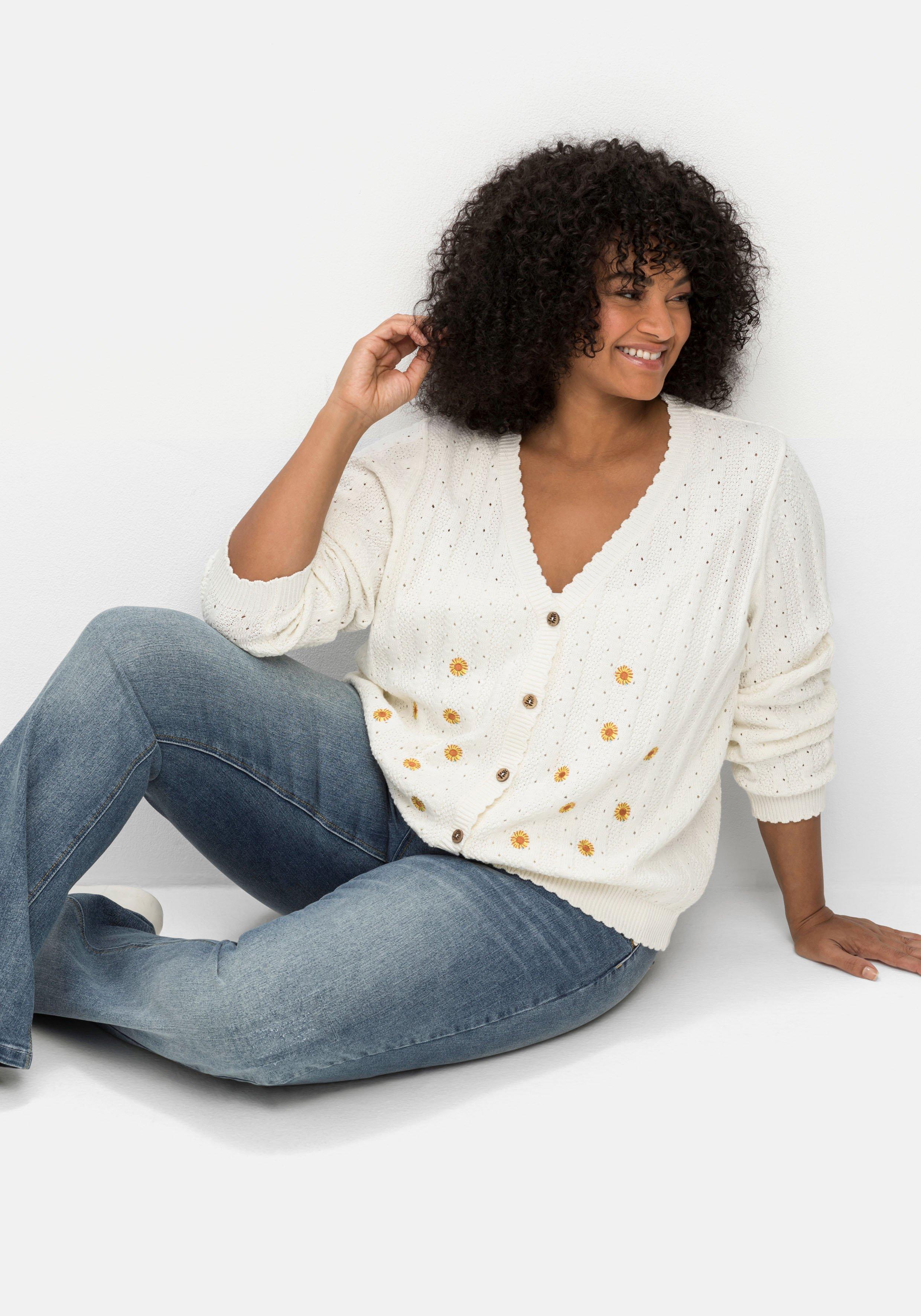 Strickjacke mit Ajourmuster und Stickerei