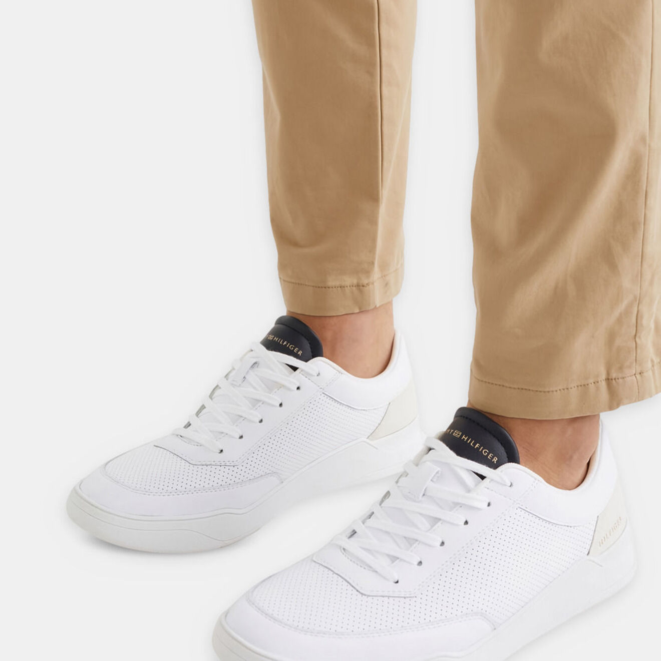Tommy Hilfiger Baskets en Cuir Elevated Cups Perf blanches