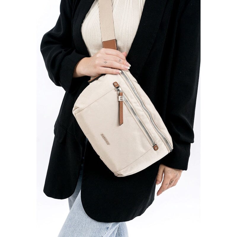 Emily & Noah Esther Hipbag Beige