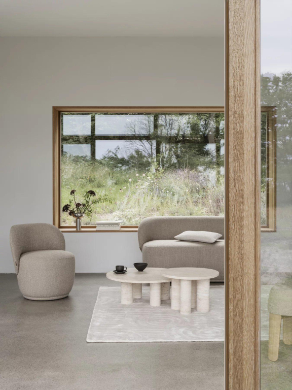 Blomus Volos salontafel Ø75 Silver Travertine