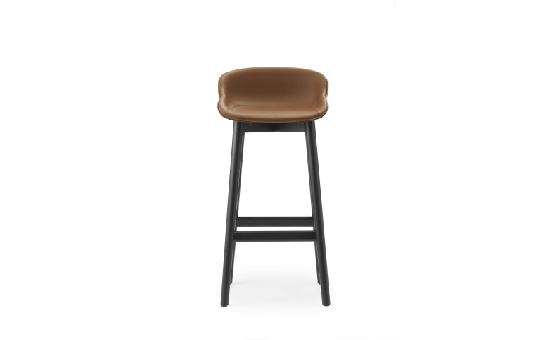 Normann Copenhagen Hyg gestoffeerde barkruk 75 zwart eiken Ultra Leather Black