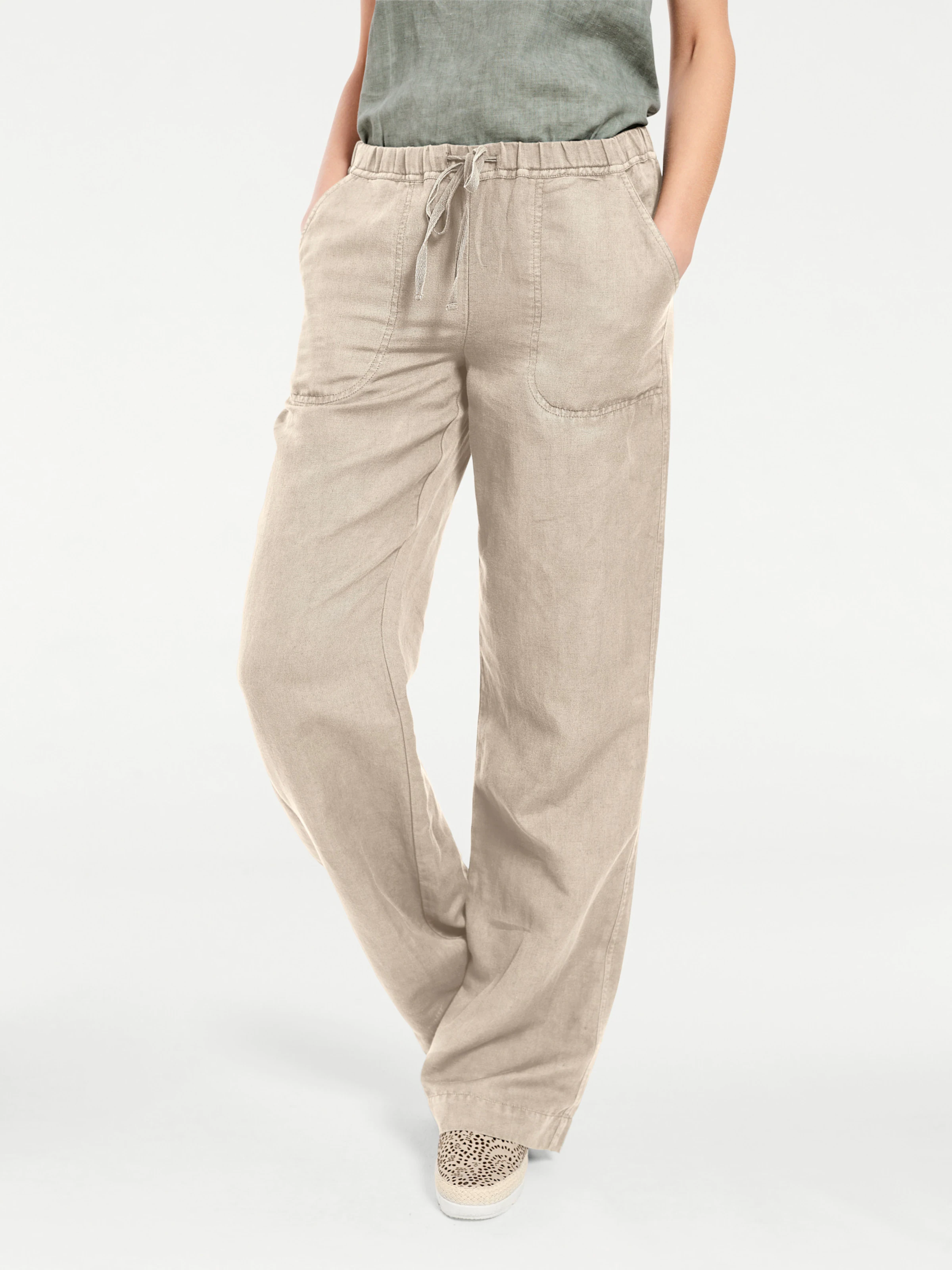 heine Hose in sand