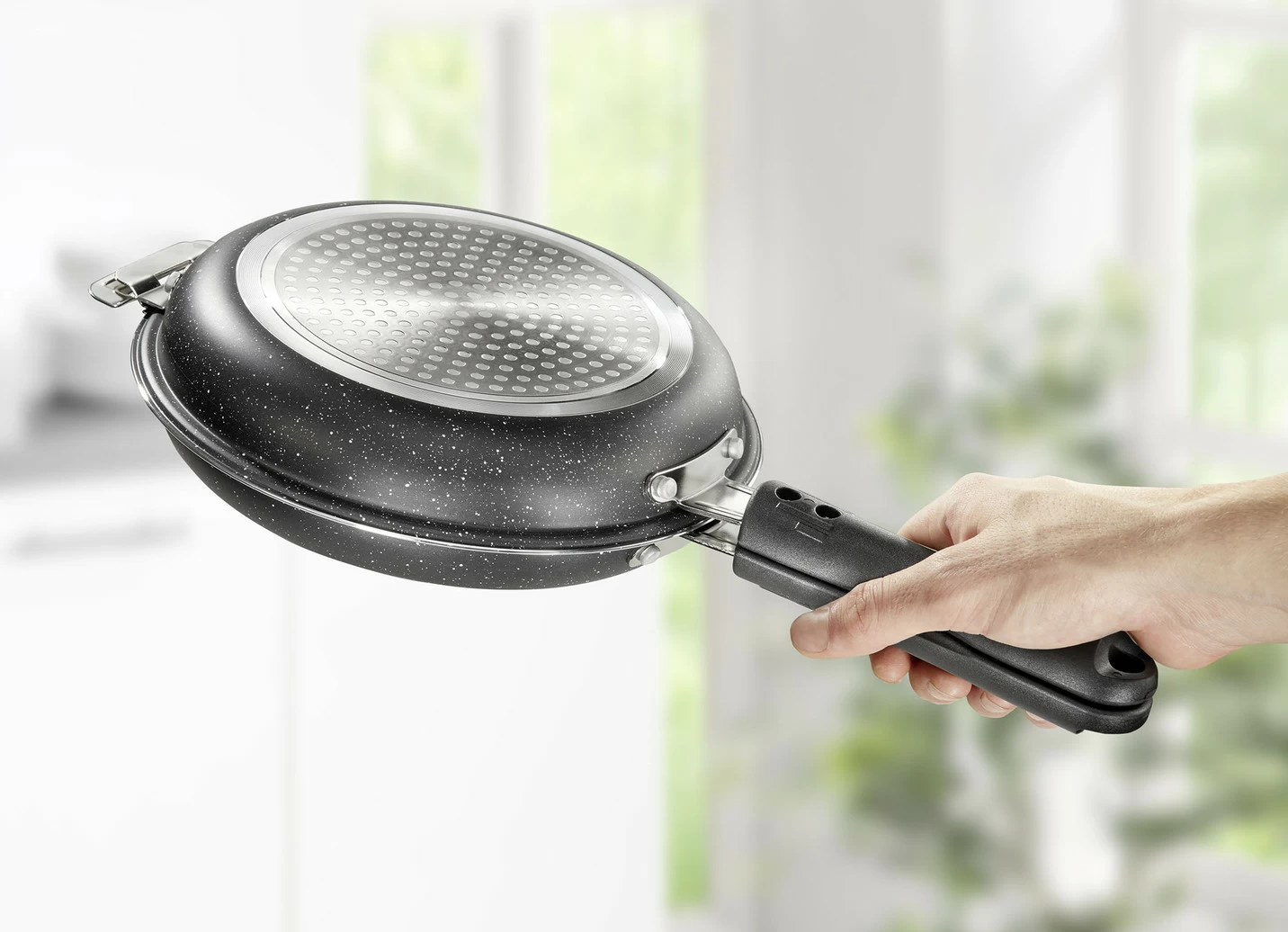Doppelpfanne mit Antihaftbeschichtung – perfekt für Rösti, Pfannkuchen und Omelett